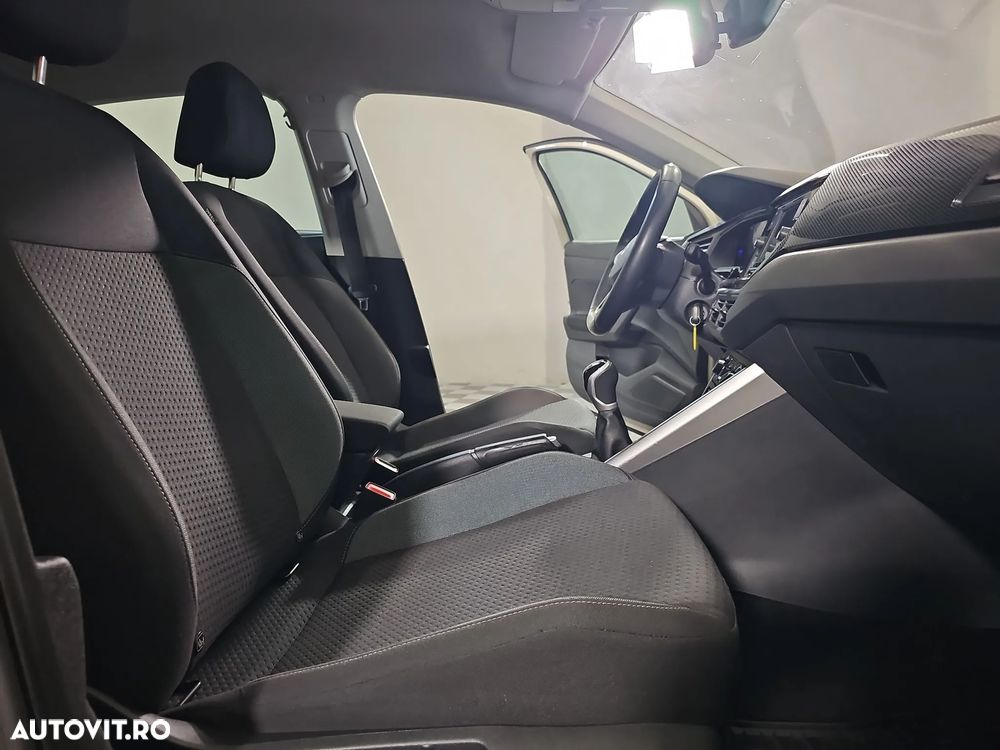 Volkswagen Polo - 12