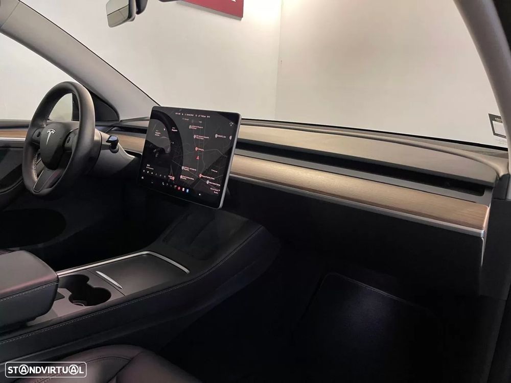 Tesla Model Y Long Range Tração Integral - 17