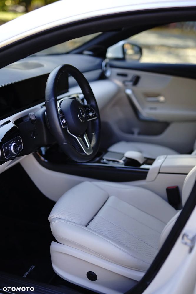 Mercedes-Benz CLA 250 4Matic 7G-DCT AMG Line - 16