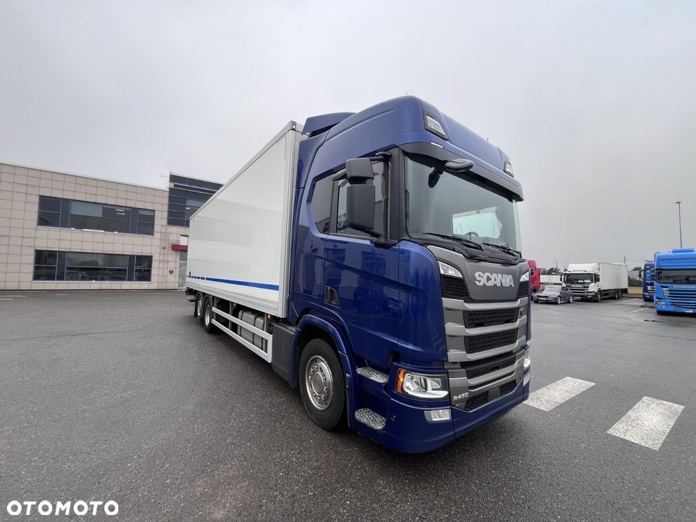Scania Scania 6x2/4 oś skrętna i podnoszona 24, 23 euro palety 9,4 długości ASO DO KOŃCA DŁUGI IZOTERMA - 6