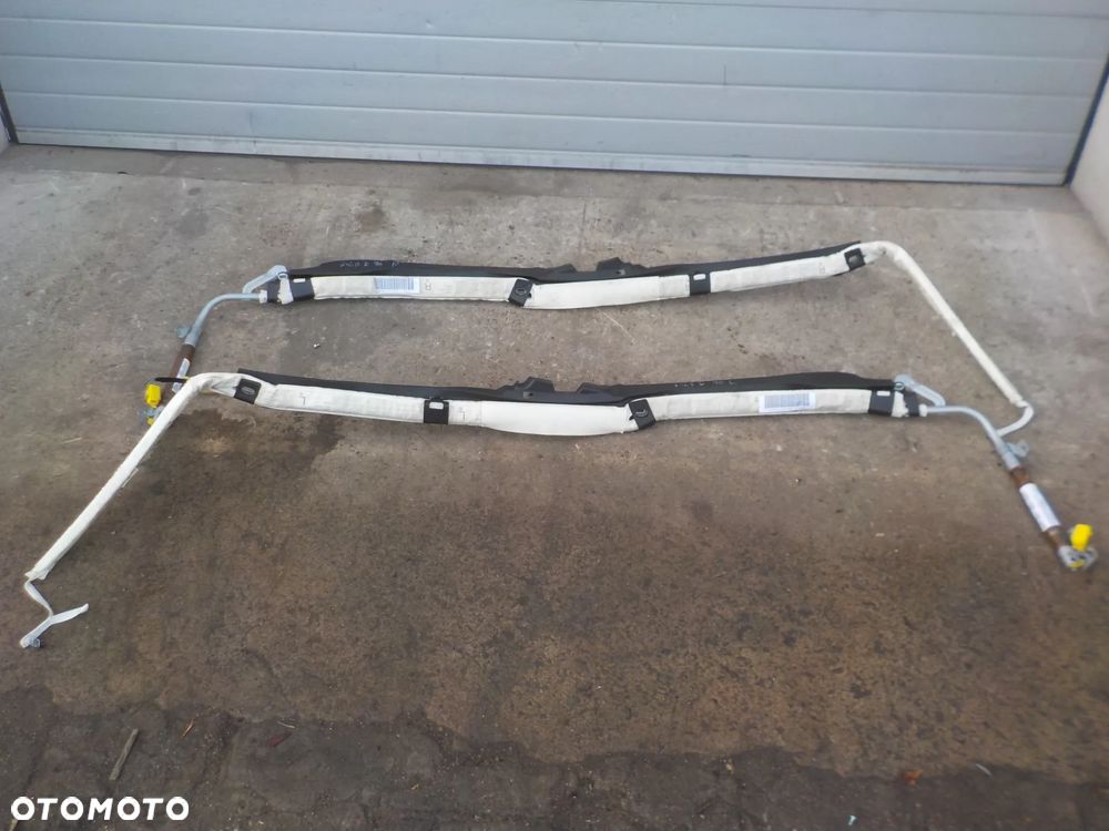 VOLKSWAGEN GOLF V 3D KURTYNA LEWA LUB PRAWA - 1