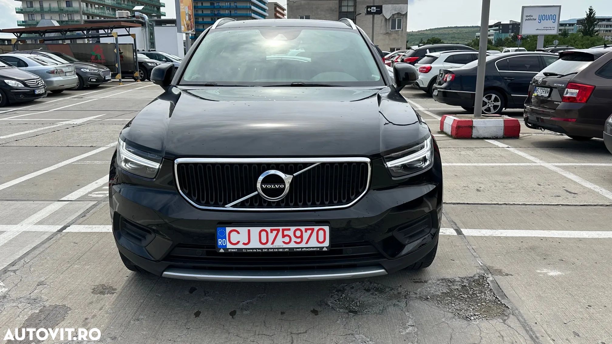 Volvo XC 40 T3 AT8 Momentum Pro - 1