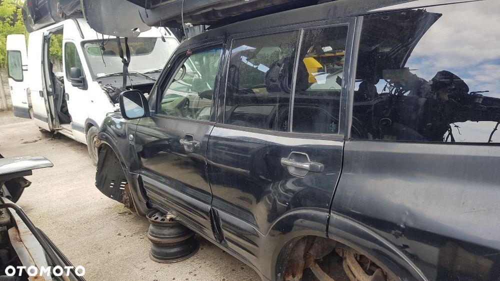 MITSUBISHI PAJERO III DRZWI LEWY PRZÓD X08 - 1