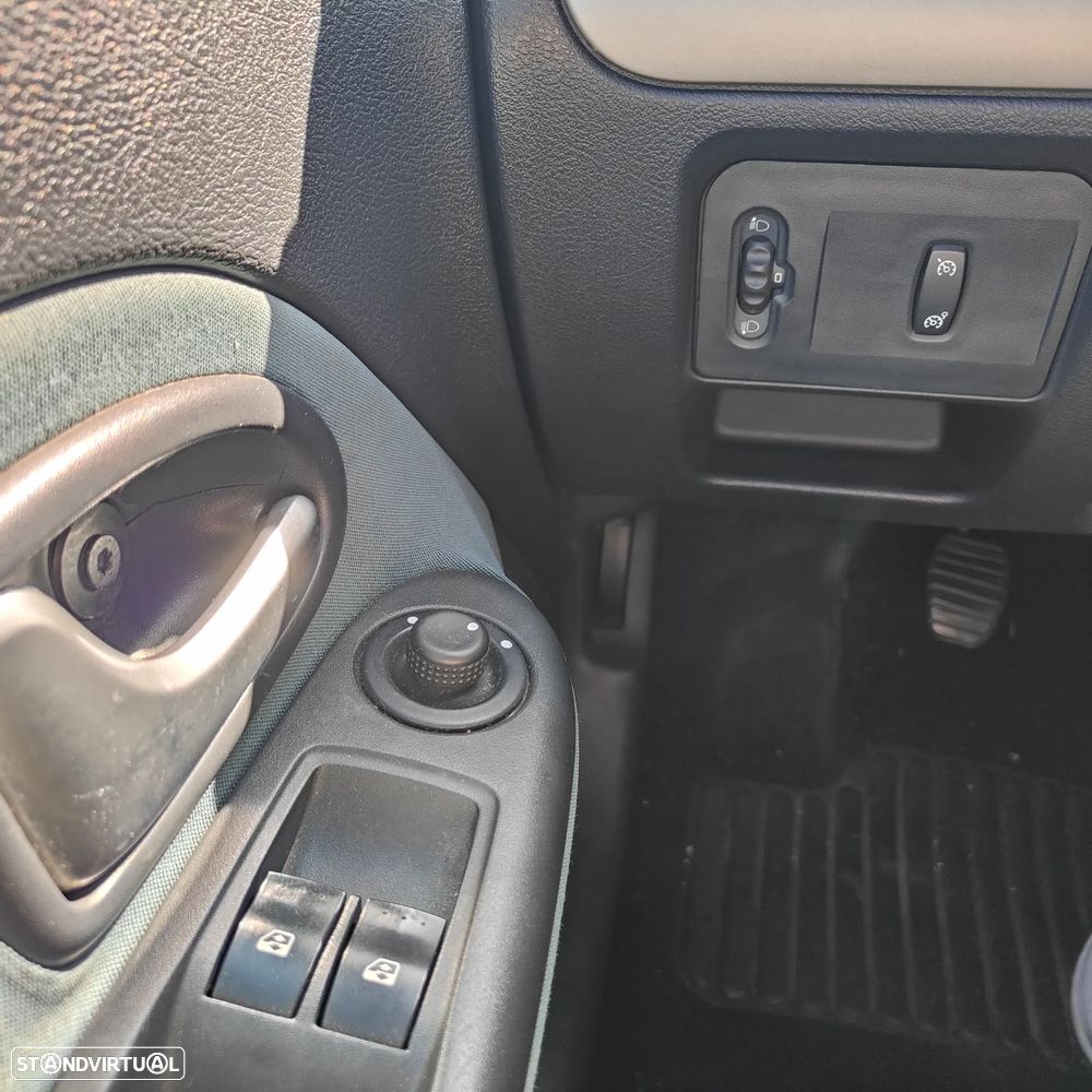 Renault Clio 1.2 16V SE Extreme - 9