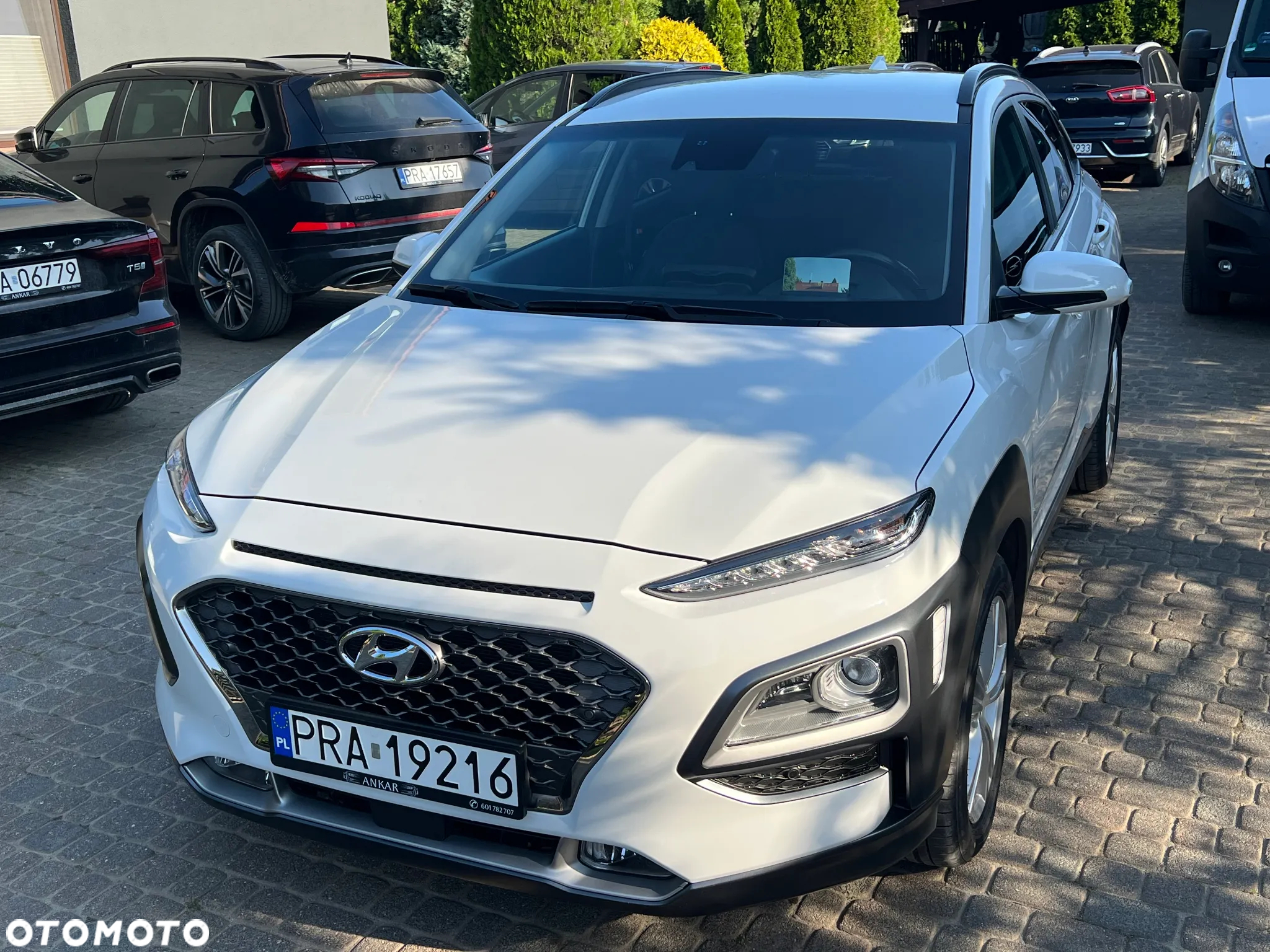 Hyundai Kona 1.6 T-GDI DCT 4WD Premium - 3