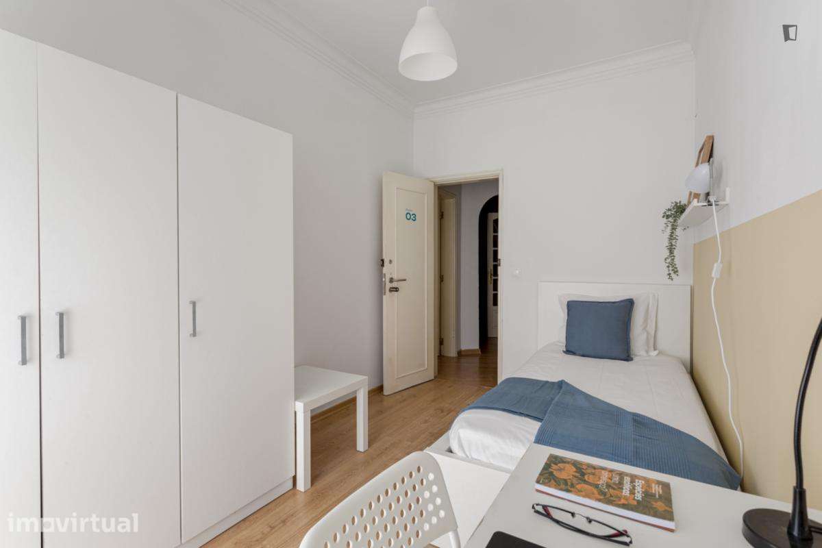 Quarto - localizado em Sete Rios Lisbon - Grande imagem: 3/17