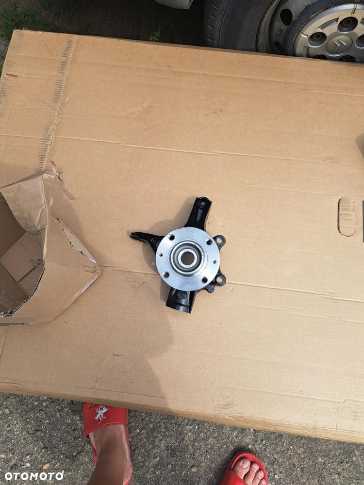 Zwrotnica piasta prawa przednia przód Citroën C-Elysée C3 Aircross II C3 I II III C3 Picasso C4 CACTUS Opel Crossland X PEUGEOT 2008 207 208 000364790 364790 Zwrotnica prawy przód przednia - 2