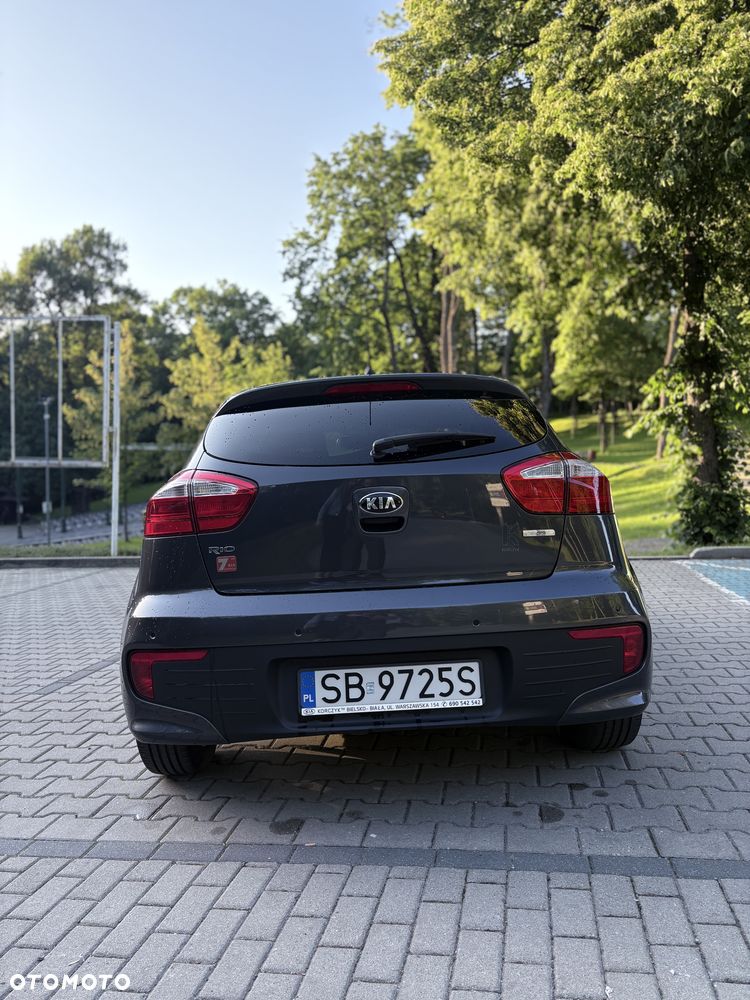 Kia Rio - 4