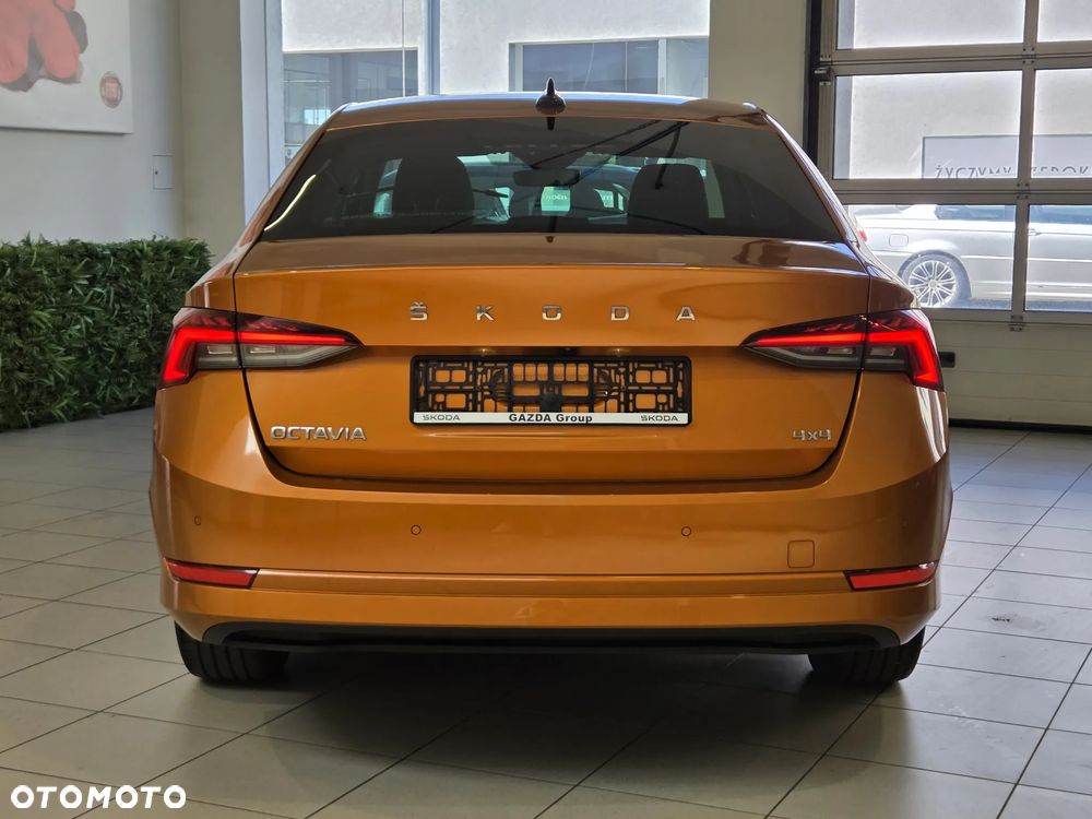 Skoda Octavia 2.0 TSI 4x4 Style DSG - 6
