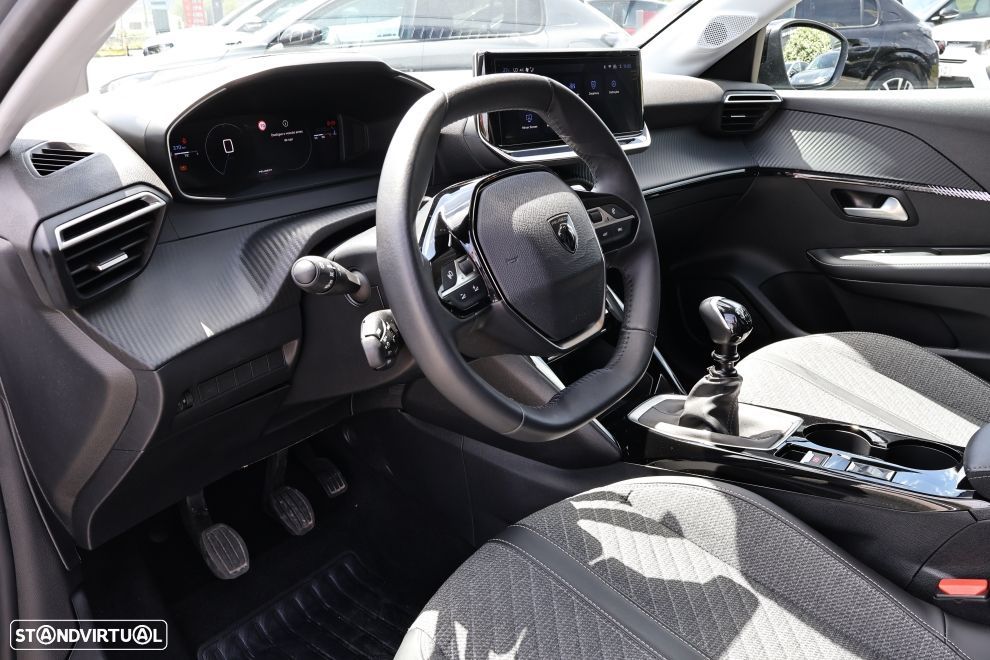 Peugeot 208 1.2 PureTech Allure - 13