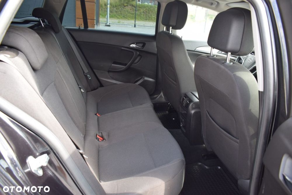 Opel Insignia - 23