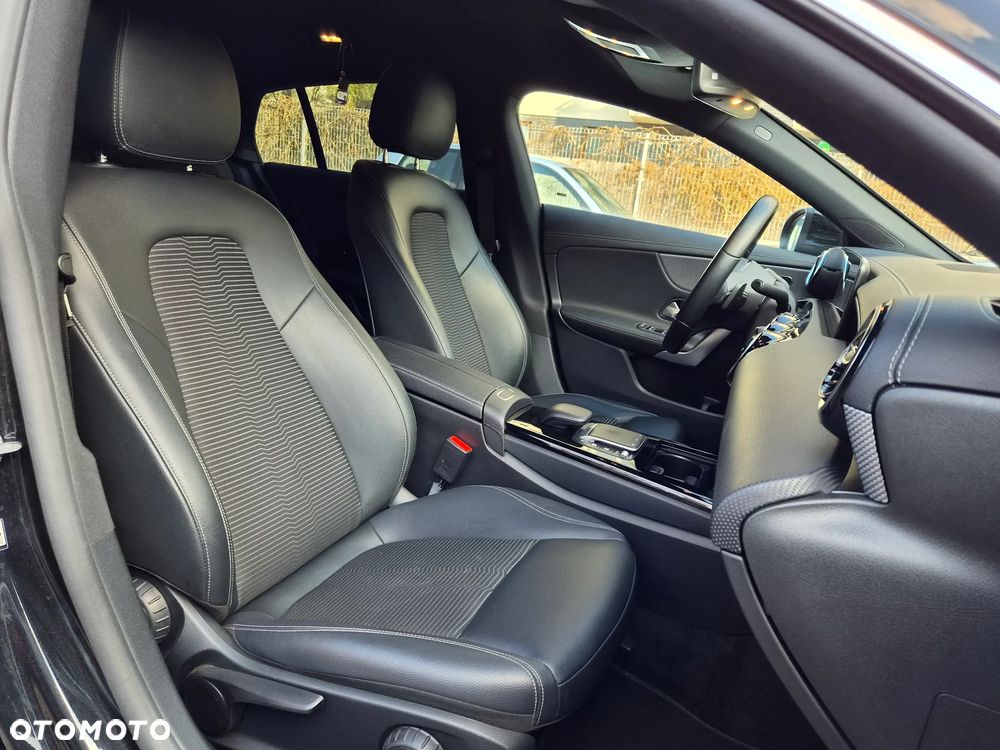 Mercedes-Benz CLA 180 Progressive 7G-DCT - 19