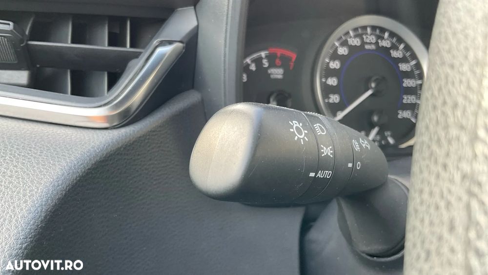 Toyota Corolla 1.8 HSD Eco - 18
