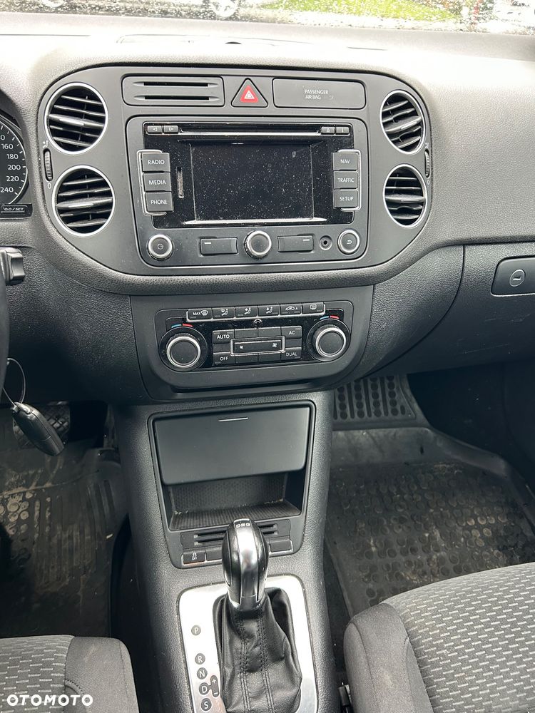 Volkswagen Golf Plus 1.6 TDI Comfortline DSG - 11