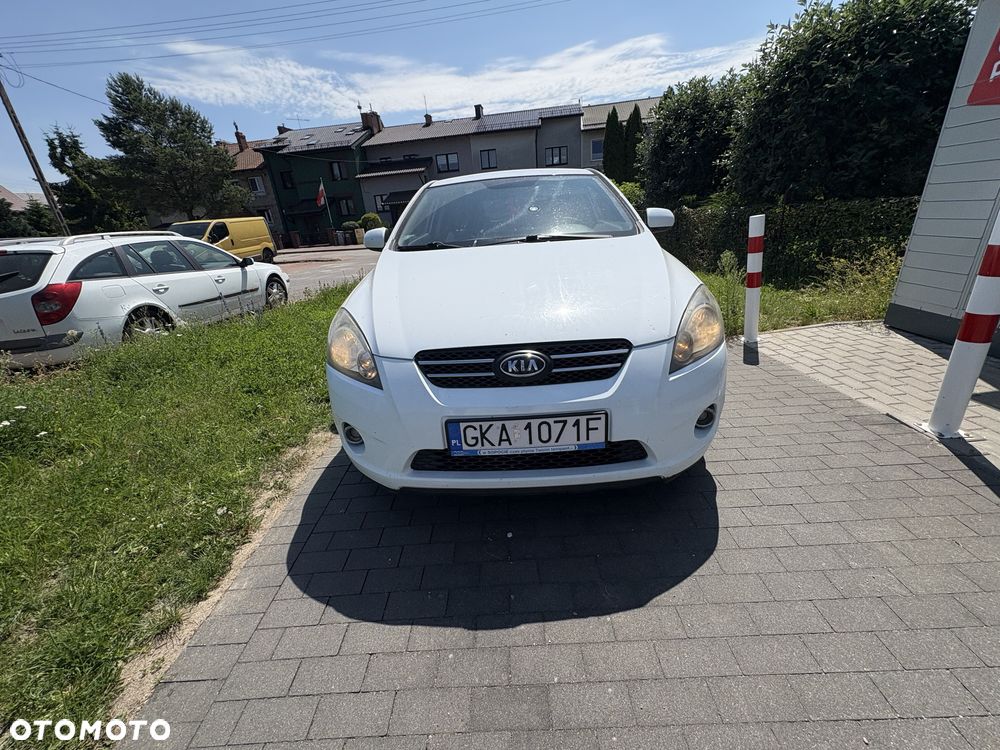Kia Ceed - 1