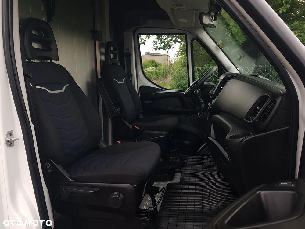 Iveco DAILY KONTENER NISKOPODŁOGOWY 4,44x2,23x2,42 SKLEP FOODTRUCK BAR KLIMA KONIOWÓZ KAMPER - 8