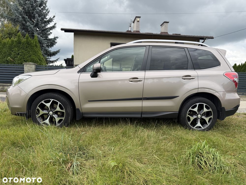 Subaru Forester 2.0XT Platinum Lineartronic - 2