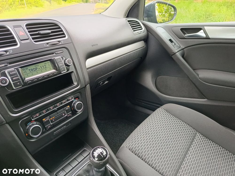 Volkswagen Golf 1.6 TDI BlueMotion Technology Comfortline - 34