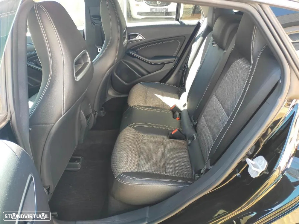 Mercedes-Benz CLA 180 d Shooting Brake Urban - 7