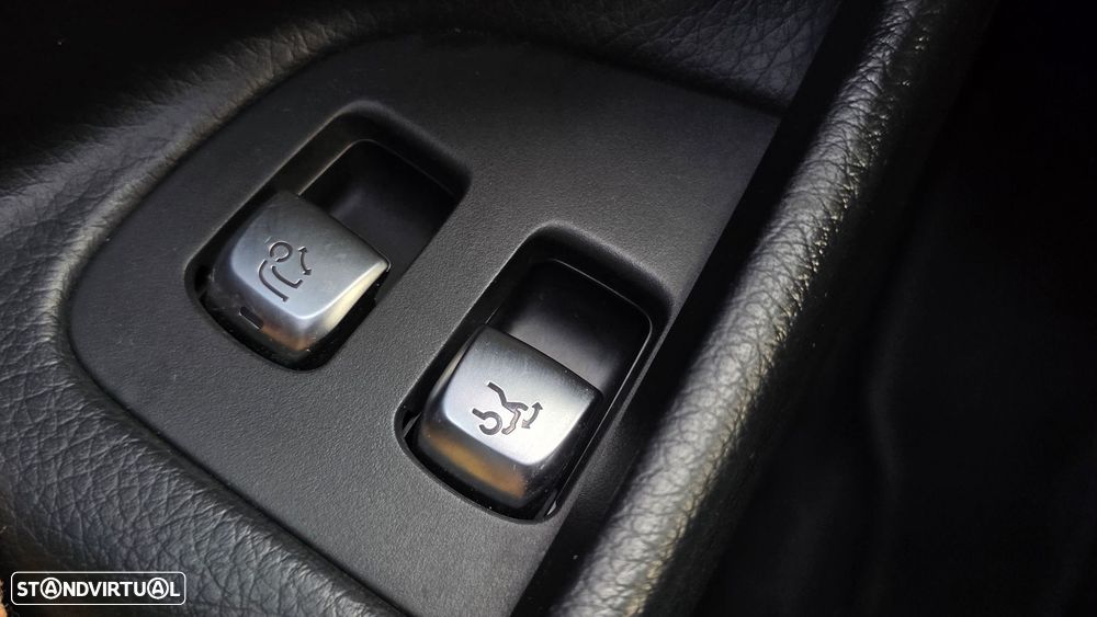 Mercedes-Benz E 220 d AMG Line - 36