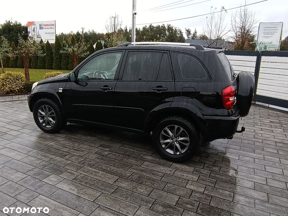 Toyota RAV4 2.0 D-4D 4x4 - 11