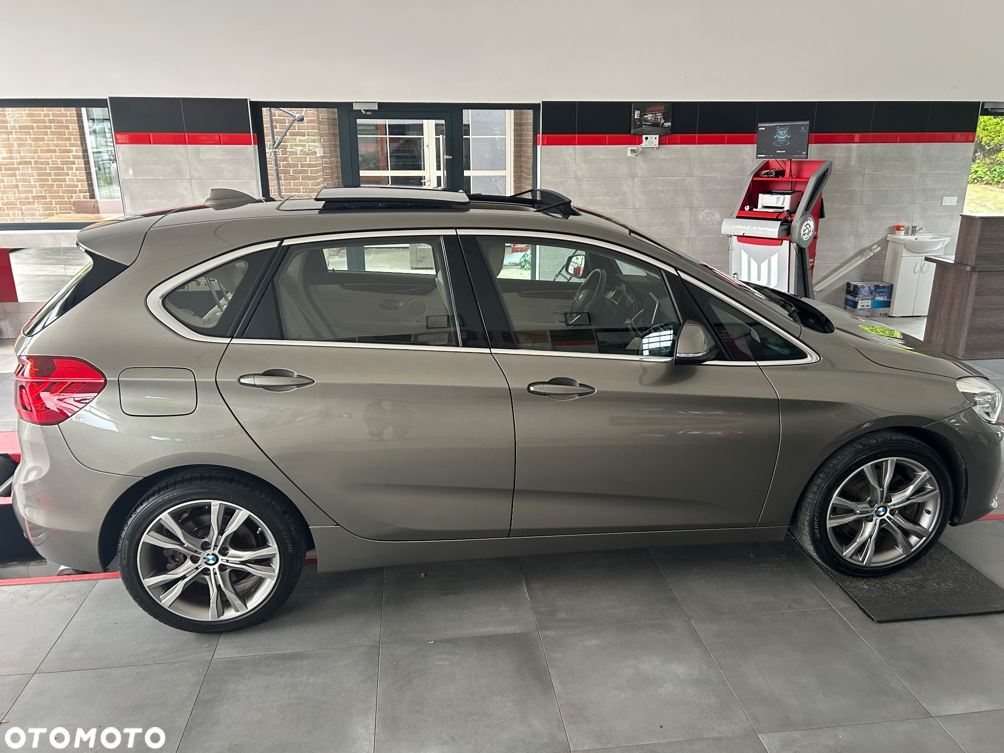 BMW Seria 2 220i Active Tourer Luxury Line - 8