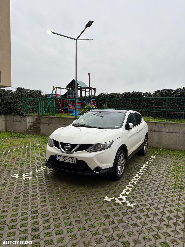 Nissan Qashqai 1.5 DCI N-Connecta - 1