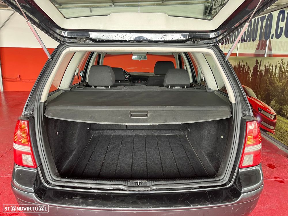 VW Golf Variant 1.9 TDi Confl Tip AC - 24