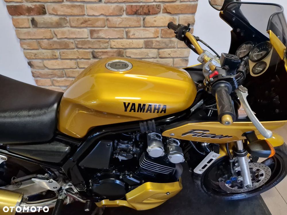 Yamaha FZS - 29