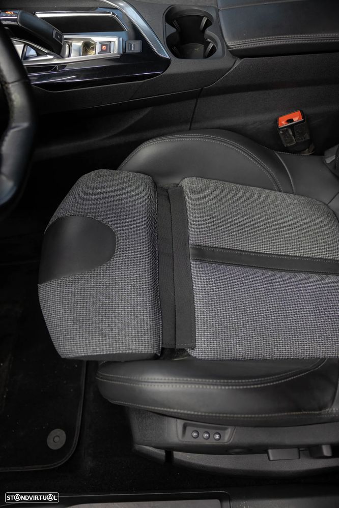 Peugeot 3008 PureTech 130 Stop & Start GPF EAT8 Crossway - 11