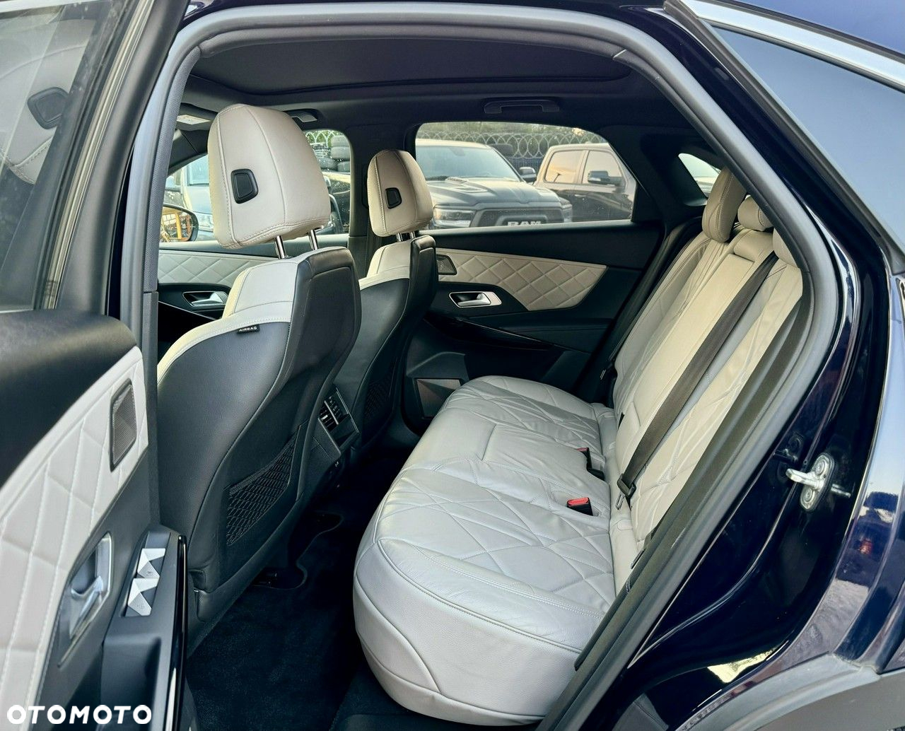 DS Automobiles DS 7 Crossback - 12