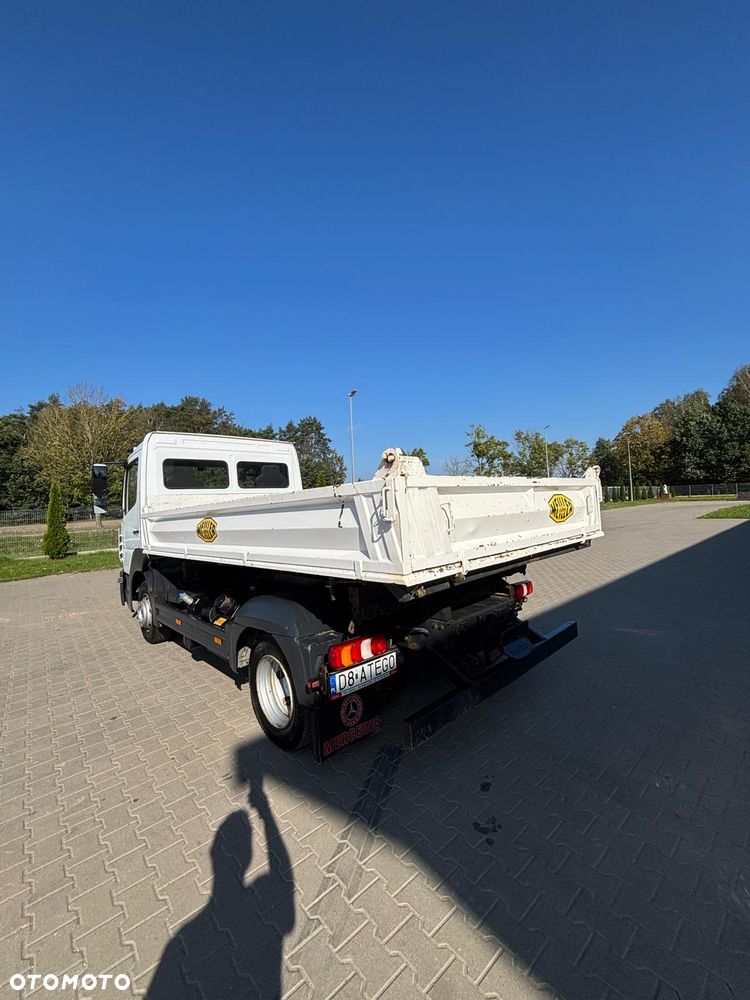 Mercedes-Benz 818 - 23