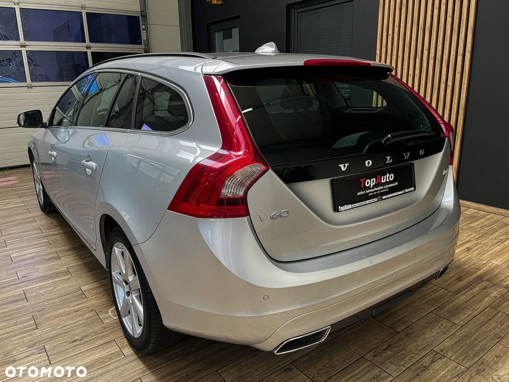 Volvo V60 D4 Geartronic Momentum - 10