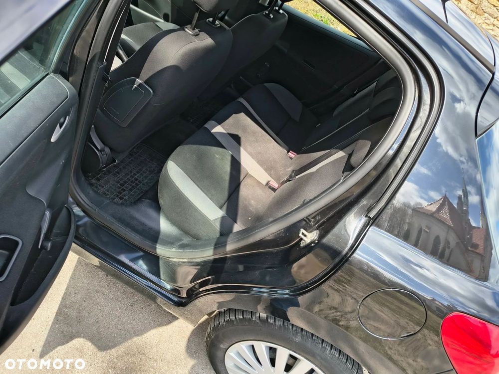 Peugeot 207 1.4 - 10