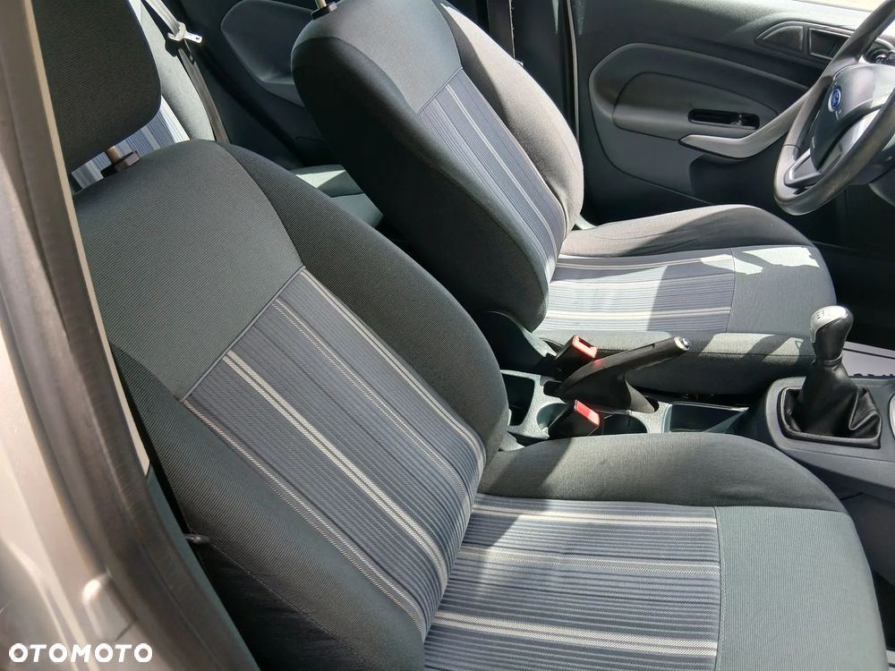 Ford Fiesta 1.25 Silver X (Ambiente) - 8