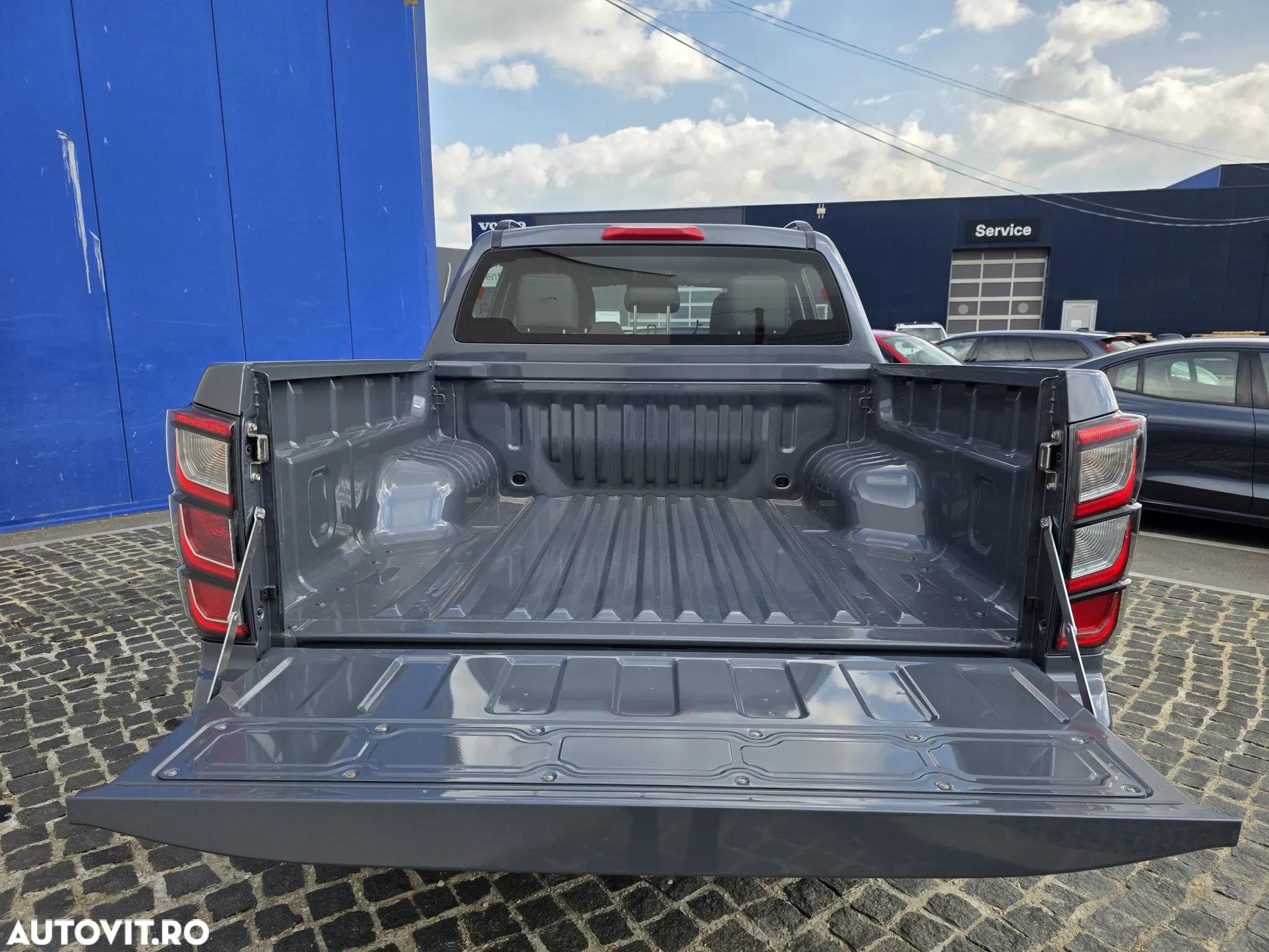 Isuzu D-MAX - 8
