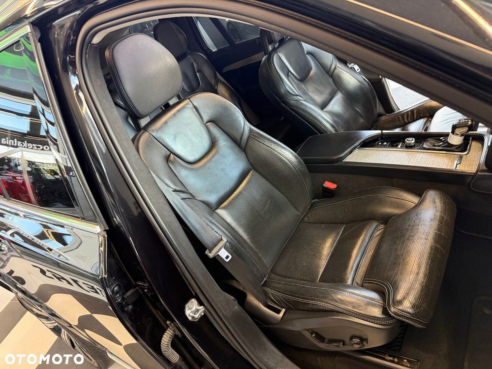 Volvo XC 90 - 21