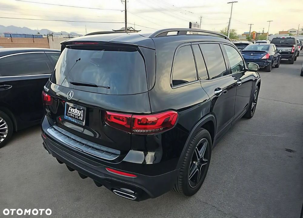 Mercedes-Benz GLB - 3