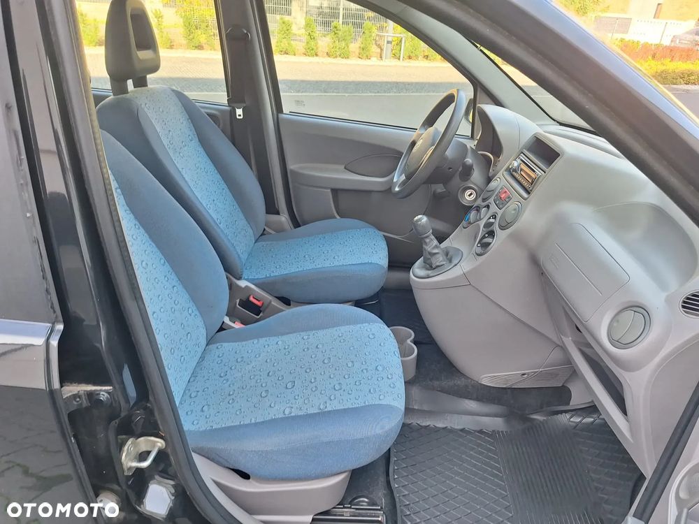 Fiat Panda 1.1 Active dla kobiet - 25
