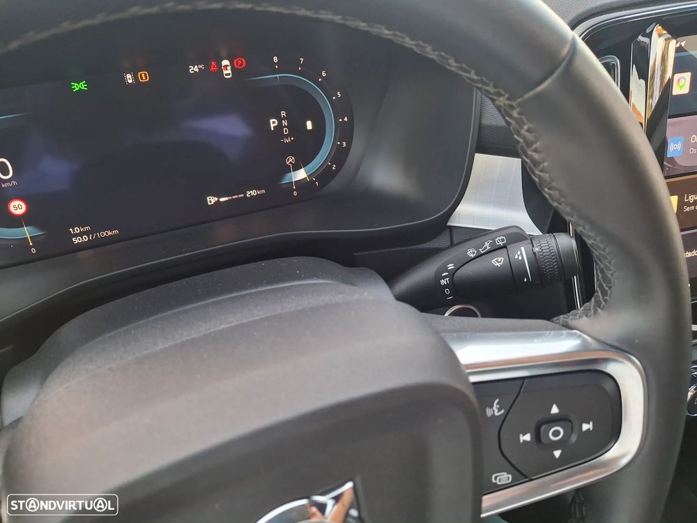 Volvo XC 40 2.0 B3 Black Edition - 22