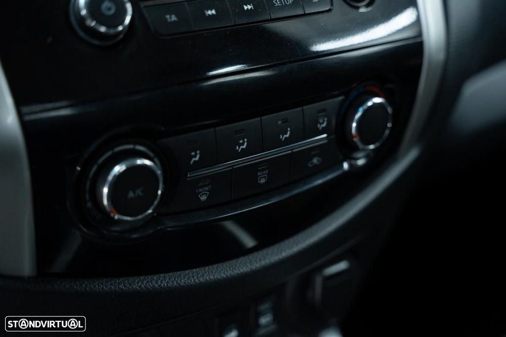 Nissan Navara 2.3 dCi  4WD - 10