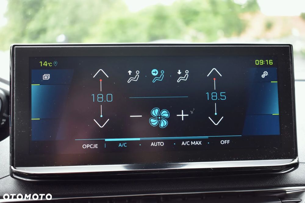 Peugeot 3008 1.6 PHEV 195 GT Exclusive e-DCS7 - 32