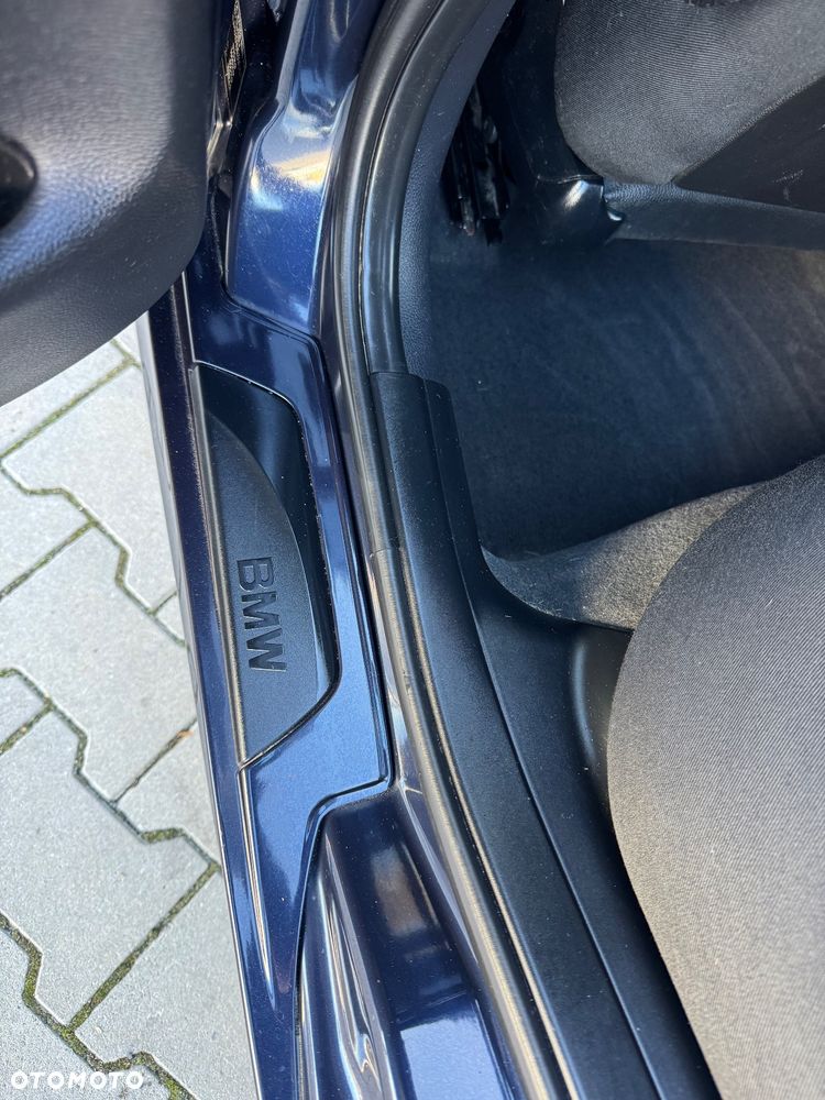 BMW Seria 1 116i - 24