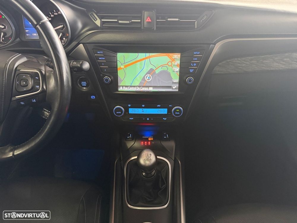 Toyota Avensis SW - 8