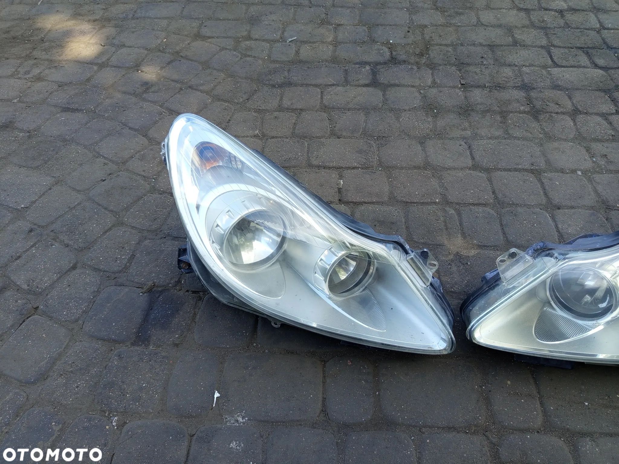 REFLEKTOR OPEL CORSA D PRAWY - 1