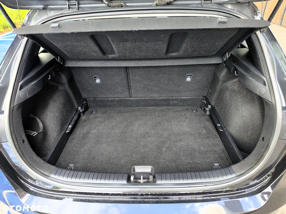 Kia Ceed 1.5 T-GDI M - 32