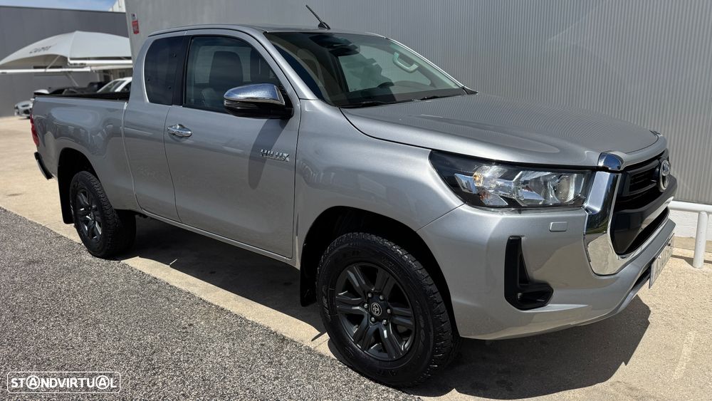Toyota Hilux 2.4 D-4D 4WD CE Trial - 10