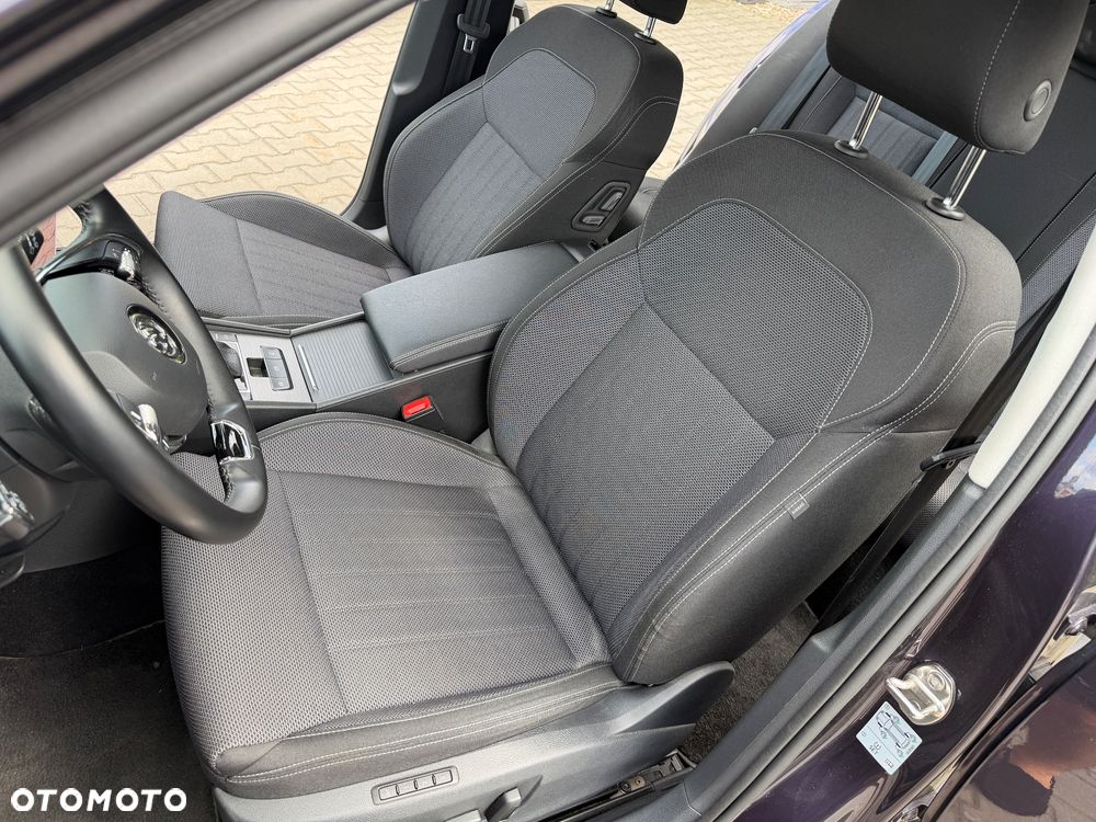 Skoda Superb 2.0 TDI SCR Style DSG - 24