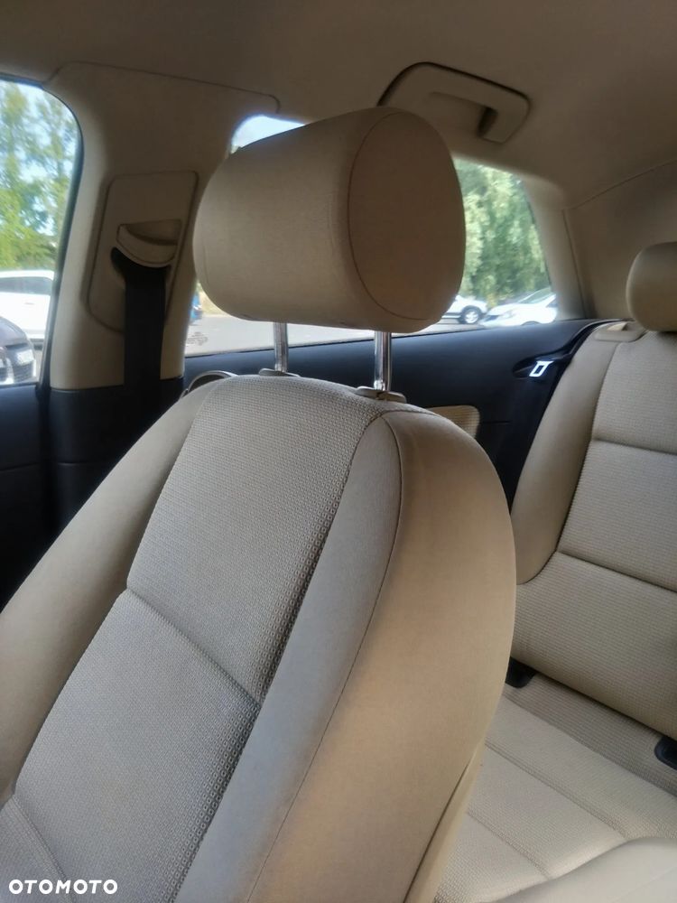 Audi A3 3-drzwiowe 1.6 Ambiente - 12