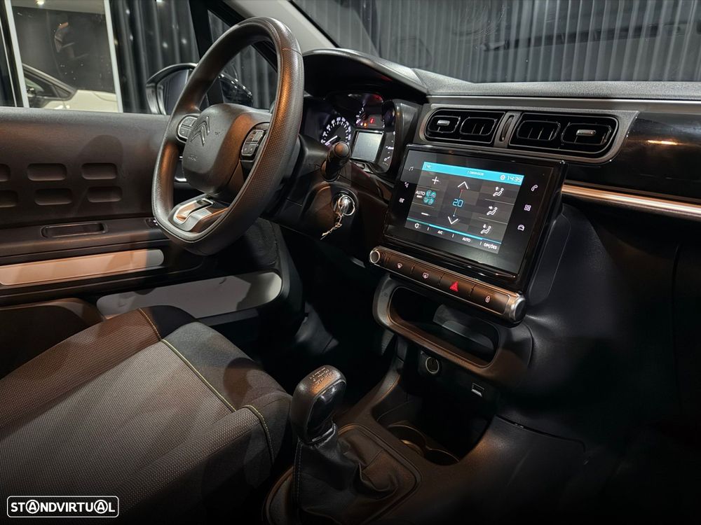 Citroën C3 1.2 PureTech Shine - 25